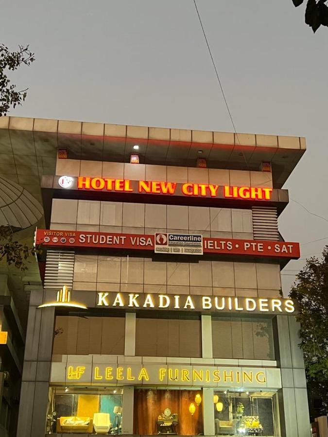 Hotel New City Light Surat Ngoại thất bức ảnh