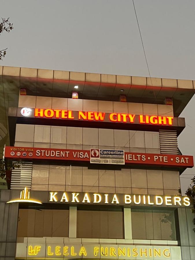 Hotel New City Light Surat Ngoại thất bức ảnh