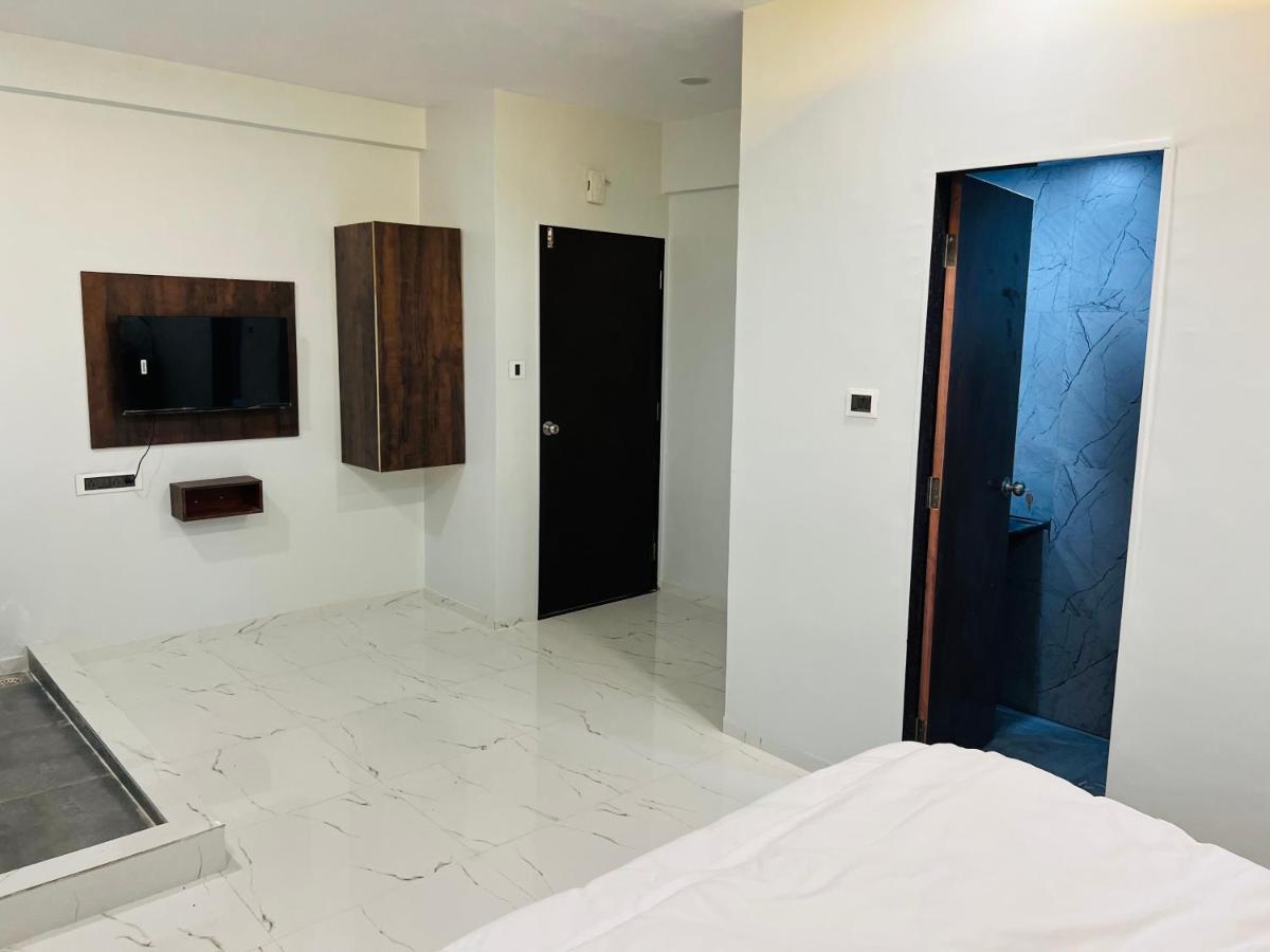 Hotel New City Light Surat Ngoại thất bức ảnh
